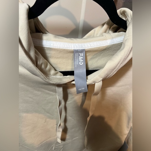 BNWT FWD Women's Crop Hoodie - Picture 2 of 4